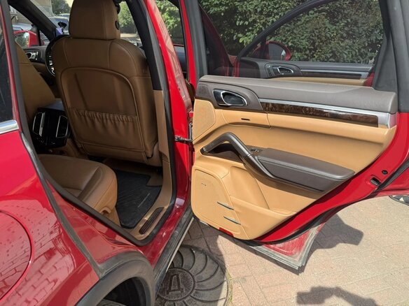 2016 Porsche Cayenne S II Рестайлинг (958), красный, 3121000 рублей - вид 15