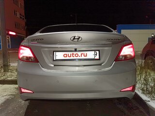 2014 Hyundai Solaris I Рестайлинг, серебристый, 1210000 рублей, вид 5