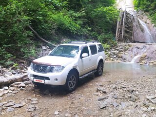 2011 Nissan Pathfinder III Рестайлинг, белый, 1750000 рублей, вид 4