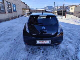 2015 Nissan Leaf I (ZE0/AZE0), чёрный, 900000 рублей, вид 5