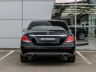 2018 Mercedes-Benz E-Класс 200 V (W213, S213, C238), чёрный, 2760000 рублей, вид 4