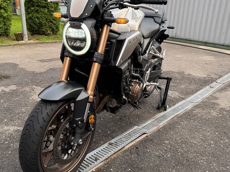 2019 Honda CB 650R, серый, 876000 рублей, вид 2