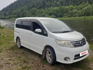 2010 Nissan Serena III (C25), белый, 1240000 рублей, вид 2