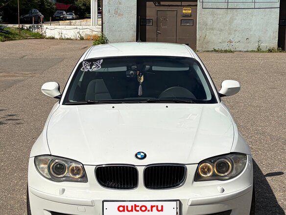 2011 BMW 1 серии 116i I (E81/E82/E87/E88) Рестайлинг, белый, 760000 рублей