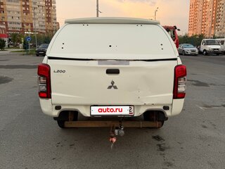 2021 Mitsubishi L200 V Рестайлинг, белый, 1700000 рублей, вид 3