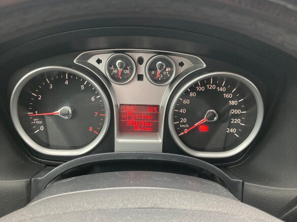 2008 Ford Focus II Рестайлинг, чёрный, 420000 рублей - вид 6