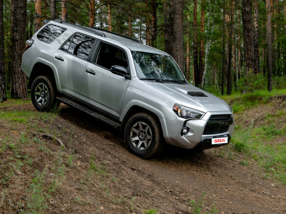 2022 Toyota 4Runner V Рестайлинг, серебристый, 8590000 рублей - вид 6