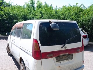 1999 Nissan Serena II (C24), белый, 450000 рублей, вид 3