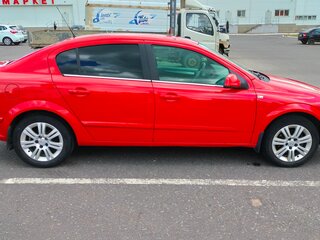 2010 Opel Astra H Рестайлинг, красный, 530000 рублей, вид 4