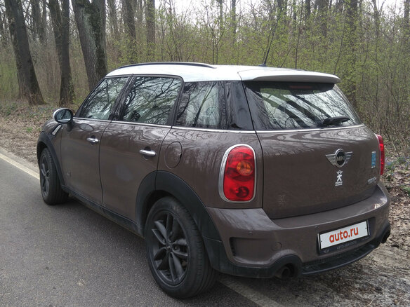 2011 Mini Countryman Cooper S I, коричневый - вид 2