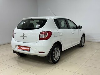 2016 Renault Sandero II, белый, 715000 рублей, вид 4
