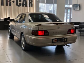 1995 Toyota Camry III (XV10), бежевый, 250000 рублей, вид 3