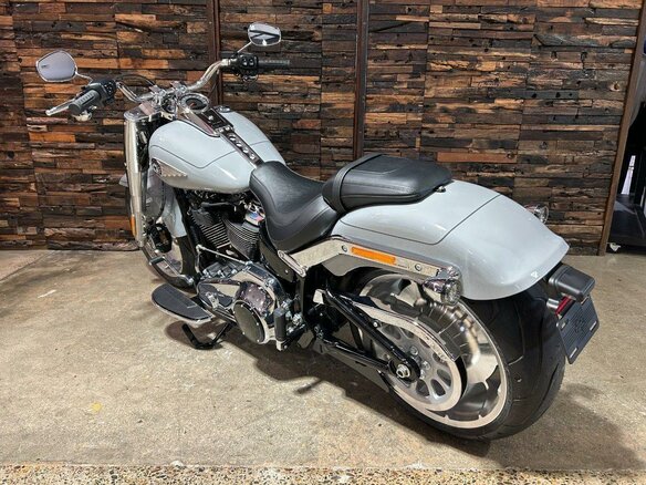 2026 Harley-Davidson Fat Boy, серый, 3350000 рублей - вид 7