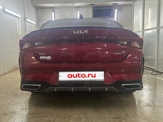 2021 Kia K5 III, красный, 2950000 рублей, вид 5