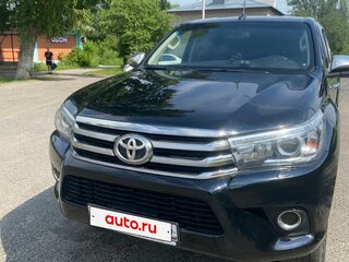 2017 Toyota Hilux VIII, чёрный, 3100000 рублей, вид 3