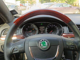 2011 Skoda Superb II, чёрный, 990000 рублей, вид 4