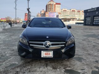 2013 Mercedes-Benz A-Класс 180 III (W176), чёрный, 1450000 рублей, вид 3