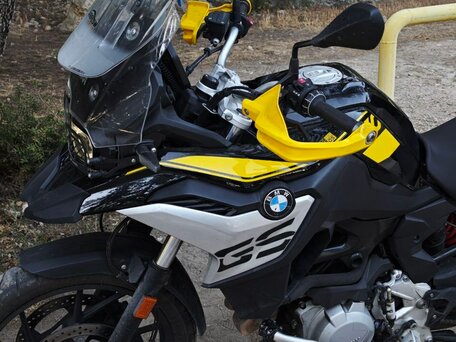2020 BMW F 750 GS, золотистый, 1150000 рублей, вид 2