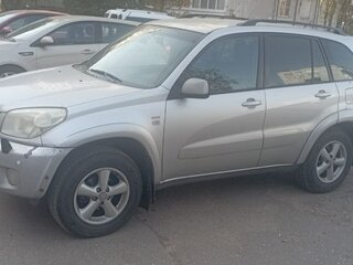 2004 Toyota RAV4 II (XA20) Рестайлинг, серебристый, 870000 рублей, вид 4