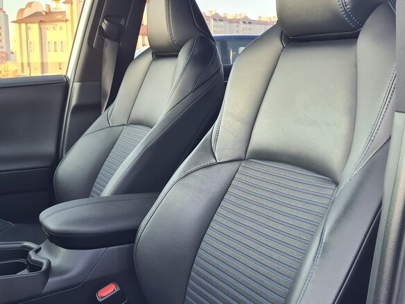2020 Toyota RAV4 V (XA50), белый, 3390000 рублей - вид 6