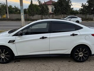 2015 Hyundai Solaris I Рестайлинг, белый, 580000 рублей, вид 4