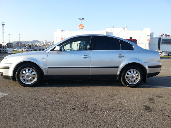 2002 Volkswagen Passat B5 Рестайлинг, серый - вид 3
