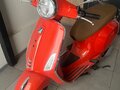 2023 Piaggio Vespa, красный, 700000 рублей