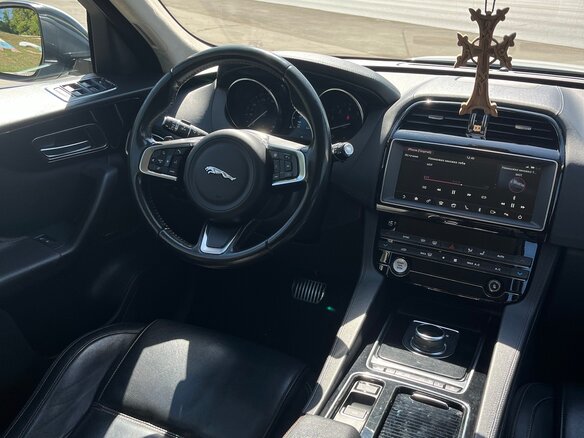 2018 Jaguar F-Pace I, белый, 3900000 рублей - вид 6