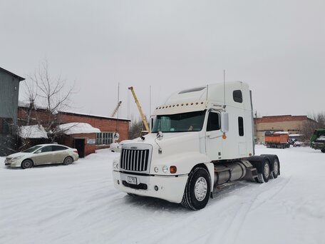 2000 Freightliner Century Class, белый, 3000000 рублей, вид 2
