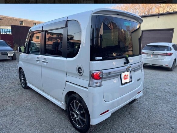 2011 Daihatsu Tanto II, белый, 480000 рублей - вид 5