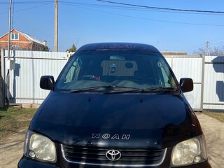 2001 Toyota Town Ace Noah III, чёрный, 650000 рублей, вид 3