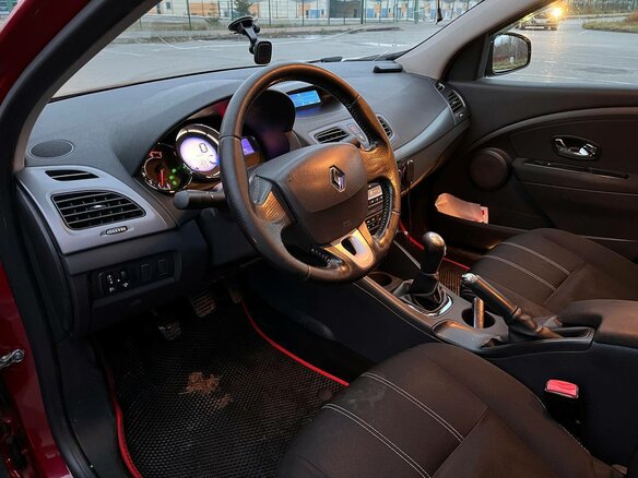 2013 Renault Fluence I Рестайлинг, красный, 540000 рублей - вид 11