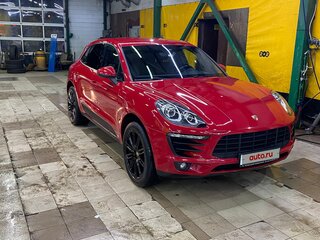 2018 Porsche Macan I, красный, 3900000 рублей, вид 4