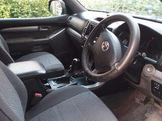 2003 Toyota Land Cruiser Prado 120 Series, серый, 1450000 рублей, вид 4