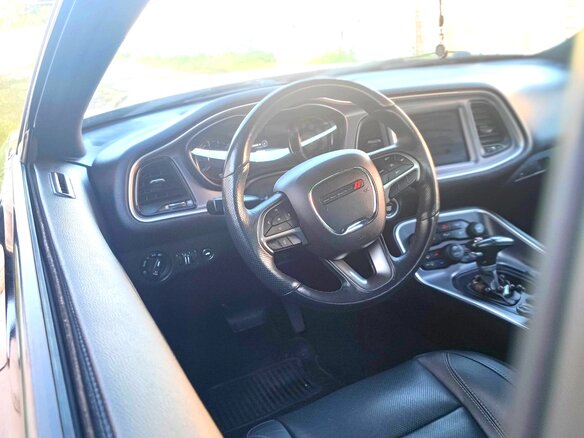 2019 Dodge Challenger III Рестайлинг 2, чёрный, 3750000 рублей - вид 6