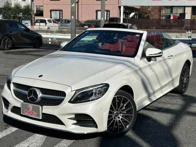 Открыть фотографии: Mercedes-Benz C-Класс IV (W205)