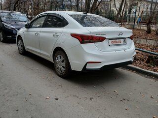 2018 Hyundai Solaris II, белый, 1500000 рублей, вид 4