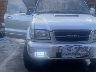 1999 Isuzu Bighorn II, золотистый, 1000000 рублей, вид 4