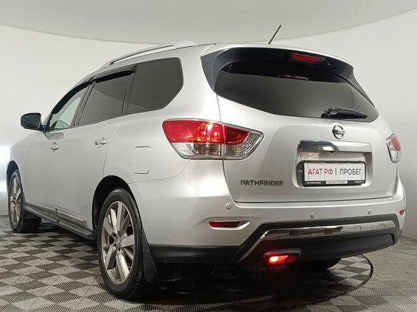 2014 Nissan Pathfinder IV, серебристый - вид 4