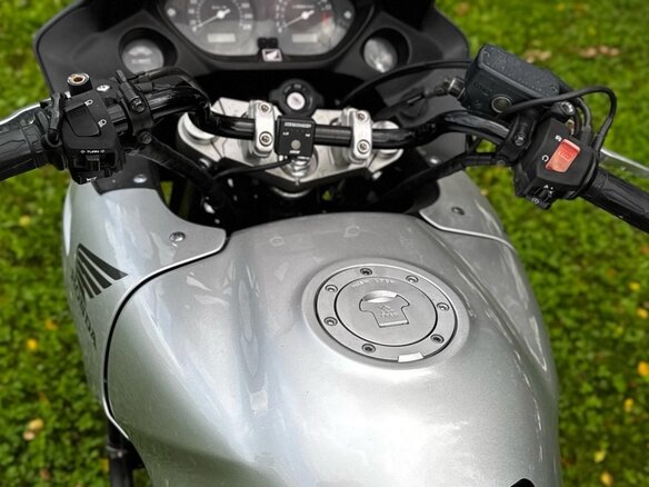 2004 Honda CBF 600, серебристый, 430000 рублей - вид 6