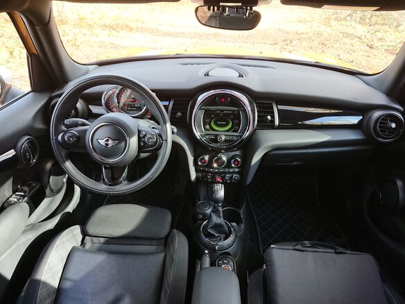 2015 Mini Hatch Cooper S III (F55/F56), оранжевый - вид 13