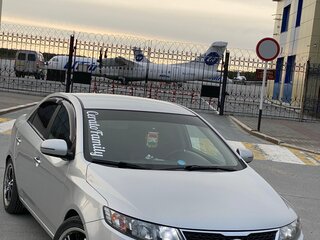 2012 Kia Cerato 6-speed II, серебристый, 850000 рублей, вид 1