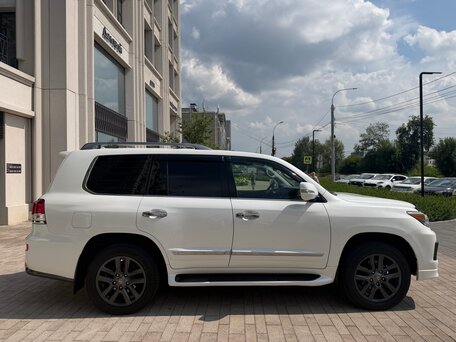 2013 Lexus LX 570 III Рестайлинг, белый, 4300000 рублей, вид 3