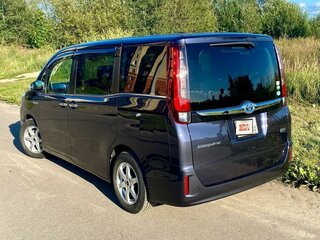 2017 Toyota Esquire I Рестайлинг, фиолетовый, 2500000 рублей, вид 3