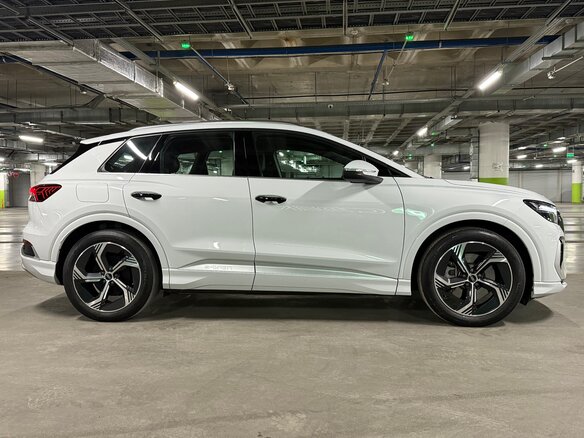 2023 Audi Q4 e-tron 50 quattro I, белый, 4999000 рублей - вид 11