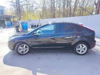 2009 Ford Focus II Рестайлинг, чёрный, 480000 рублей, вид 5