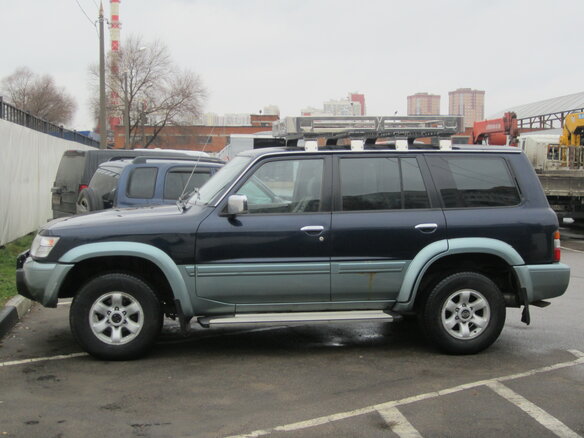 1998 Nissan Patrol V (Y61), синий - вид 5