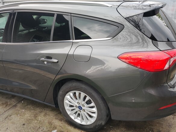 2020 Ford Focus IV, серый, 1350000 рублей - вид 3
