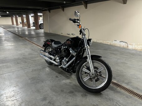 2023 Harley-Davidson Softail Standard, чёрный, 1150000 рублей, вид 3