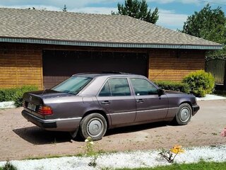 1990 Mercedes-Benz W124 200, фиолетовый, 1300000 рублей, вид 4